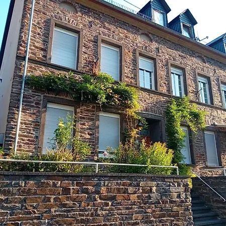 Eisfeld Apartment *